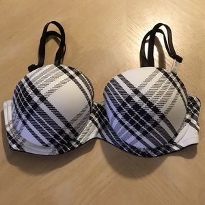🆕 VS PINK Bra Multi Way Push-Up